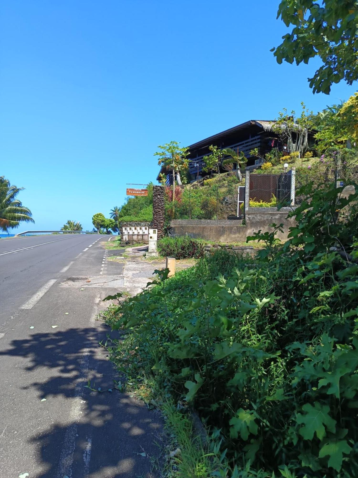 Tehuarupe Surf Studios Haapiti Exterior foto